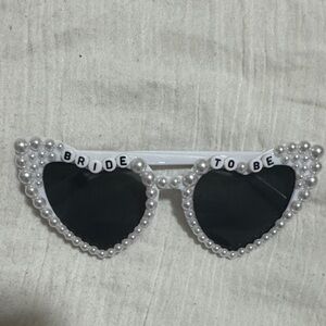 White 'Bride to Be' Heart Sunglasses
